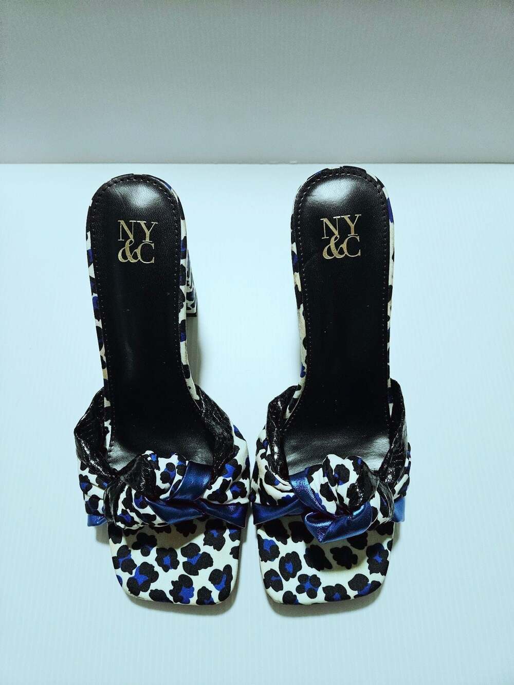 New York & Company Animal Print Block Heel Mule Size 8.5 Sandals with Bow Detail